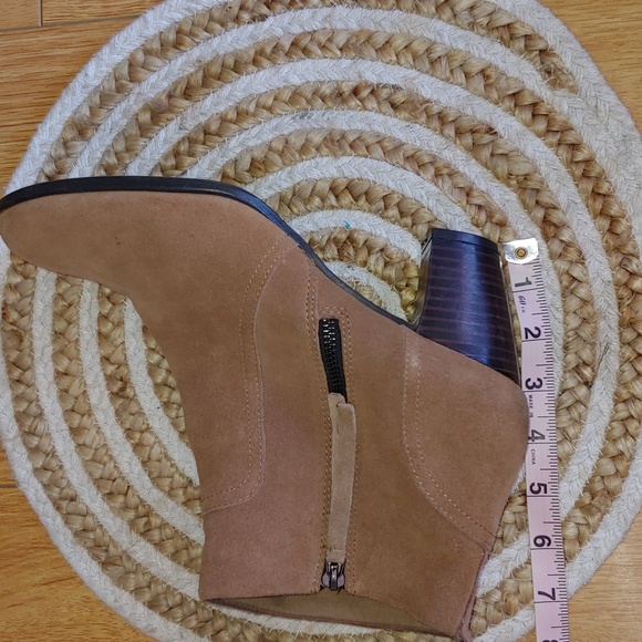 Sam & Libby Camel Tan Suede Ankle Booties Women's size 10 - Picture 12 of 12